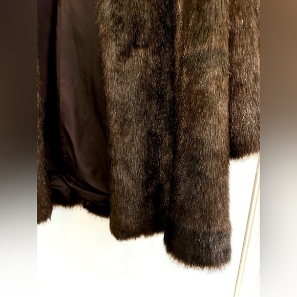 Valerie Stephens Faux Fur coat - Picture 11 of 16